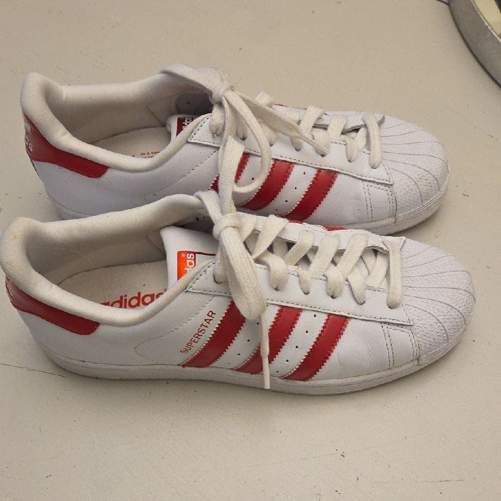 Adidas Superstar Classic White and Red Stripe Sz 9 - Picture 4 of 7